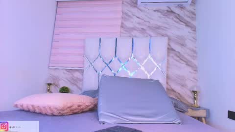 Snapshot of colett_hall chatting on April 2026 12:20:02 PM colett online show from April 2026 12:20:02 PM