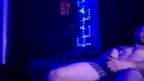 colevan2390 online show from November 2025 06:01:01 AM