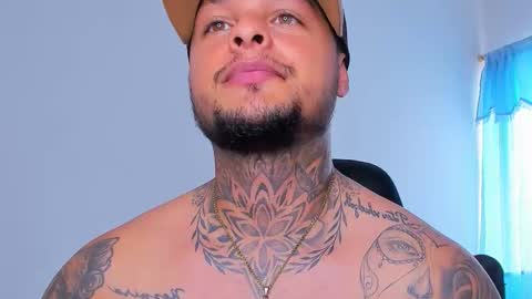 Snapshot of colin_fox1 chatting on March 2026 06:33:01 PM colin_fox1 online show from March 2026 06:33:01 PM