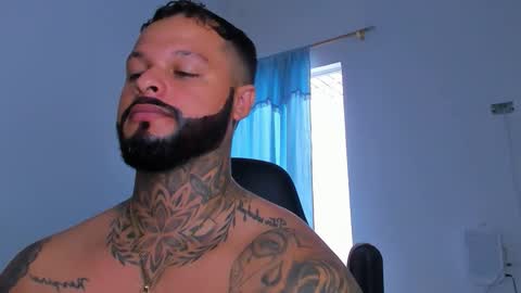 Snapshot of colin_fox1 chatting on March 2026 05:01:02 PM colin_fox1 online show from March 2026 05:01:02 PM