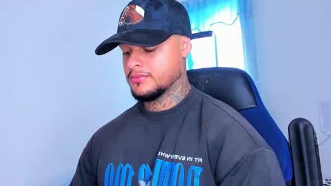 Snapshot of colin_fox1 chatting on March 2026 05:35:01 PM colin_fox1 online show from March 2026 05:35:01 PM