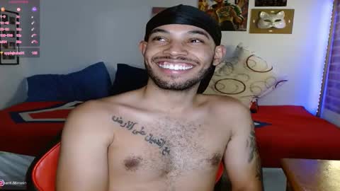 Snapshot of colinlatinbrown chatting on December 2024 02:32:01 AM IG  online show from December 2024 02:32:01 AM