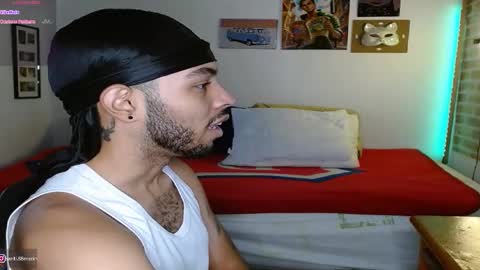 Snapshot of colinlatinbrown chatting on December 2024 01:17:01 PM IG  online show from December 2024 01:17:01 PM