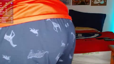 Snapshot of colinlatinbrown chatting on January 2025 03:50:01 PM IG  online show from January 2025 03:50:01 PM