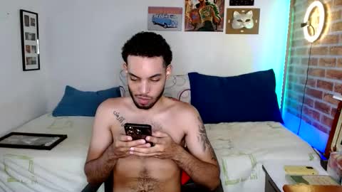 Snapshot of colinlatinbrown chatting on February 2025 08:15:02 PM IG  online show from February 2025 08:15:02 PM