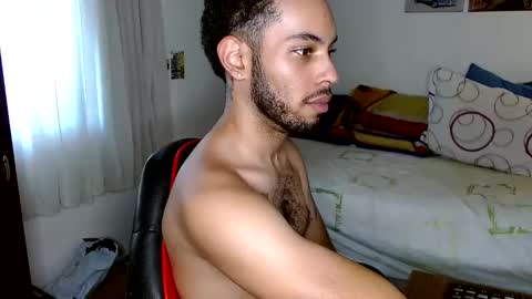 Snapshot of colinlatinbrown chatting on February 2025 08:58:02 PM IG  online show from February 2025 08:58:02 PM