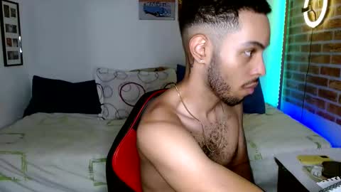 Snapshot of colinlatinbrown chatting on February 2025 11:11:02 PM IG  online show from February 2025 11:11:02 PM