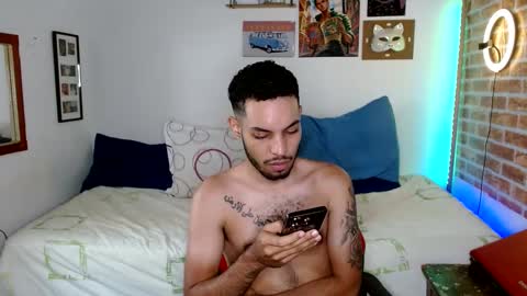 Snapshot of colinlatinbrown chatting on February 2025 03:19:01 PM IG  online show from February 2025 03:19:01 PM