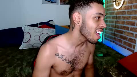 Snapshot of colinlatinbrown chatting on March 2025 07:43:02 PM IG  online show from March 2025 07:43:02 PM