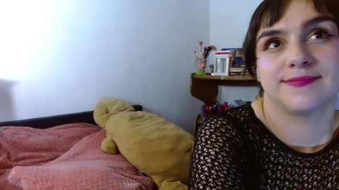 Snapshot of collette_beaufoy chatting on June 2026 05:41:02 AM Collette online show from June 2026 05:41:02 AM