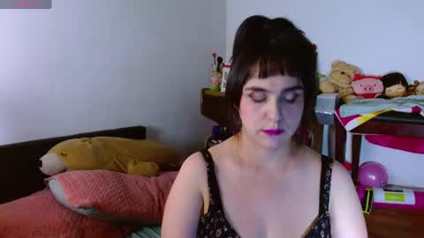 Snapshot of collette_beaufoy chatting on July 2026 02:16:01 AM Collette online show from July 2026 02:16:01 AM