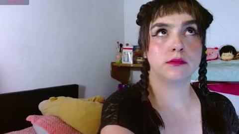 Snapshot of collette_beaufoy chatting on July 2026 09:51:01 PM Collette online show from July 2026 09:51:01 PM