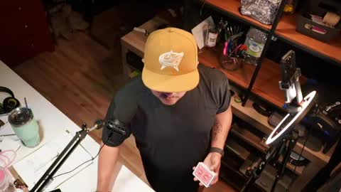 Snapshot of colmscorner chatting on April 2026 03:15:01 AM Colms Corner online show from April 2026 03:15:01 AM