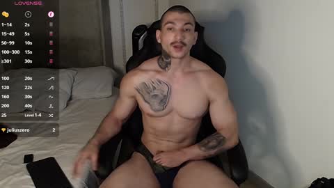 Snapshot of colombianmuscle8 chatting on February 2025 04:37:02 AM colombianmuscle8 online show from February 2025 04:37:02 AM