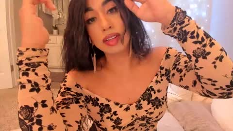 Snapshot of colombiantexas chatting on December 2024 06:04:02 AM ........ Instagram Lorysexys online show from December 2024 06:04:02 AM