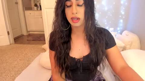 Snapshot of colombiantexas chatting on September 2025 02:57:01 AM ........ Instagram Lorysexys online show from September 2025 02:57:01 AM