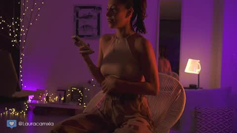 Laura online show from December 2024 12:22:02 AM