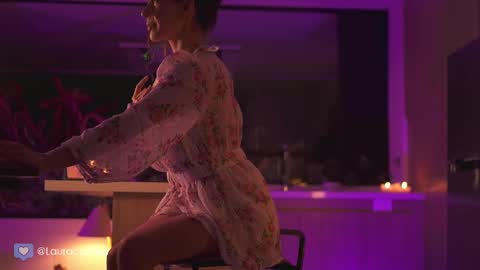 Laura online show from February 2025 11:42:01 PM