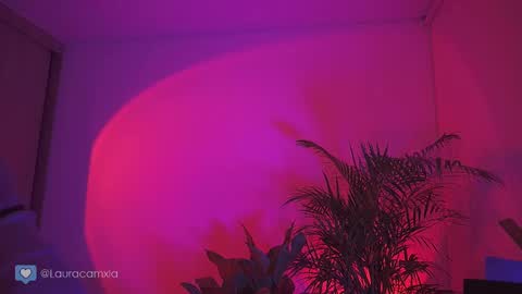 Laura online show from March 2025 11:35:02 PM