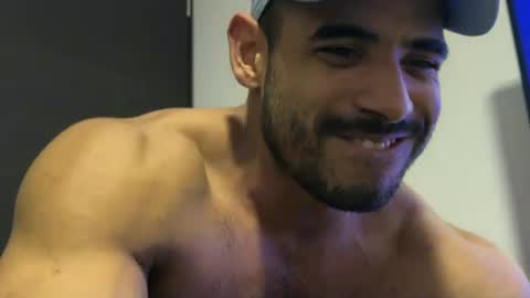 colton_x0610 online show from October 2025 05:03:02 AM