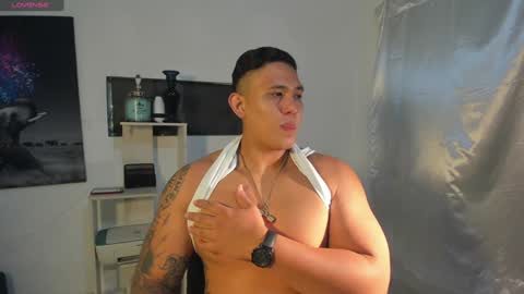 Snapshot of coltonmassif_ chatting on December 2024 06:10:01 AM coltonmassif_ online show from December 2024 06:10:01 AM