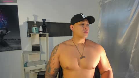 Snapshot of coltonmassif_ chatting on December 2024 06:37:02 AM coltonmassif_ online show from December 2024 06:37:02 AM