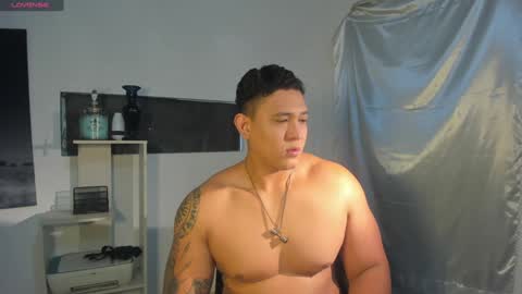 Snapshot of coltonmassif_ chatting on December 2024 11:45:01 AM coltonmassif_ online show from December 2024 11:45:01 AM