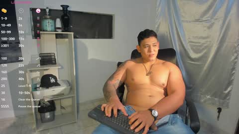 Snapshot of coltonmassif_ chatting on December 2024 11:42:02 PM coltonmassif_ online show from December 2024 11:42:02 PM