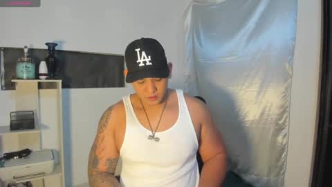 Snapshot of coltonmassif_ chatting on December 2024 03:36:01 AM coltonmassif_ online show from December 2024 03:36:01 AM