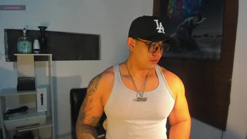 Snapshot of coltonmassif_ chatting on December 2024 06:59:01 AM coltonmassif_ online show from December 2024 06:59:01 AM