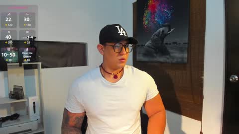 Snapshot of coltonmassif_ chatting on January 2025 06:46:01 AM coltonmassif_ online show from January 2025 06:46:01 AM