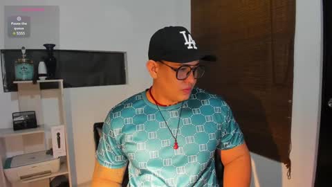 Snapshot of coltonmassif_ chatting on January 2025 07:32:01 AM coltonmassif_ online show from January 2025 07:32:01 AM