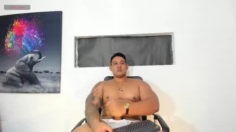 Snapshot of coltonmassif_ chatting on February 2025 03:29:02 AM coltonmassif_ online show from February 2025 03:29:02 AM