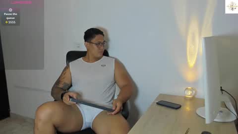 Snapshot of coltonmassif_ chatting on October 2025 01:16:02 AM coltonmassif_ online show from October 2025 01:16:02 AM