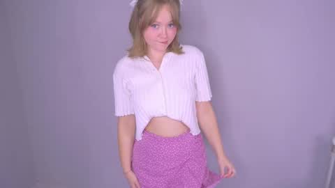 Sophi online show from November 2025 01:44:02 PM