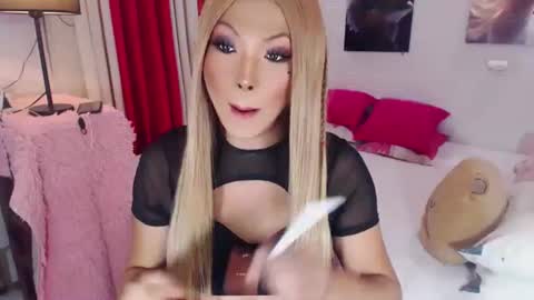 QUEEN SABRINA online show from February 2026 05:01:02 AM