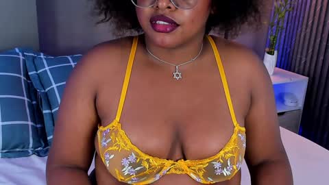 conielaurenth online show from January 2025 11:17:01 PM