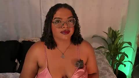 Snapshot of conielaurenth chatting on April 2026 12:49:02 AM conielaurenth online show from April 2026 12:49:02 AM