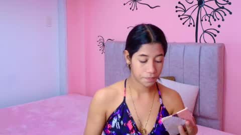 C O N N I E online show from October 2025 06:58:01 PM