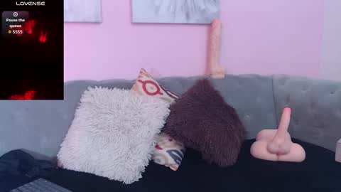 Connie online show from October 2025 08:28:01 PM