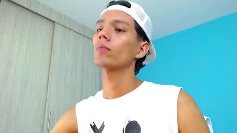 Snapshot of connor_garrett chatting on October 2025 04:09:02 AM Connor online show from October 2025 04:09:02 AM