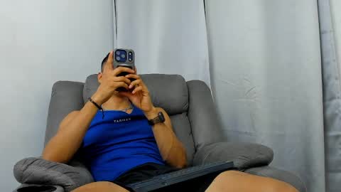 Snapshot of connorkingg chatting on April 2026 01:10:01 AM CONNORKING online show from April 2026 01:10:01 AM