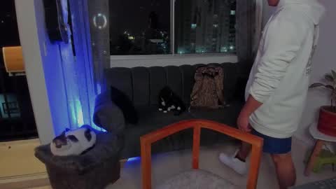 Connor Smith online show from September 2025 02:35:01 AM