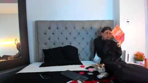 conor_taylor_ online show from February 2025 02:18:01 PM