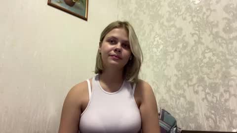 Snapshot of constancecovil chatting on March 2026 12:23:01 PM Viktorina online show from March 2026 12:23:01 PM