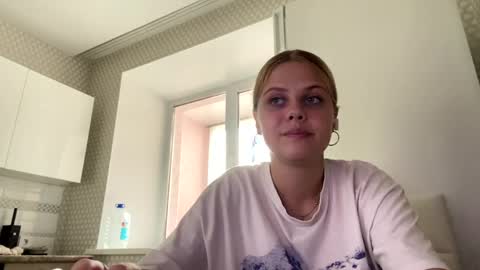 Snapshot of constancecovil chatting on April 2026 02:12:01 PM Viktorina online show from April 2026 02:12:01 PM