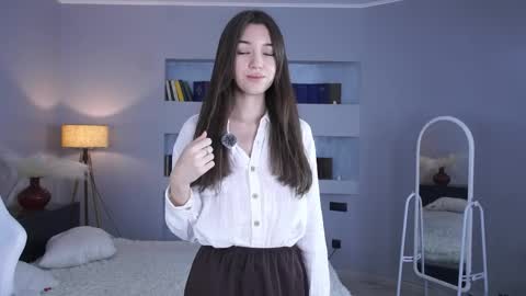 Snapshot of consuelabrasington chatting on April 2026 10:01:02 AM Ellie online show from April 2026 10:01:02 AM