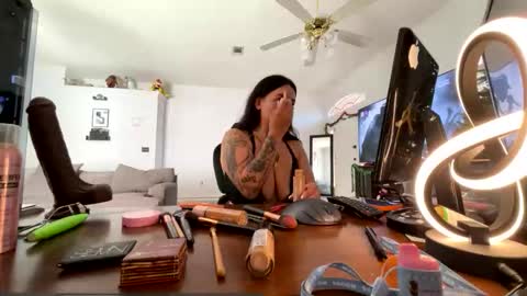 controllercutie online show from December 2025 05:20:01 PM