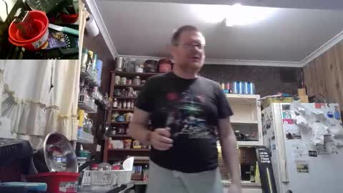 Snapshot of cookieliquor chatting on October 2025 06:49:02 PM Cookie - I do cooking streams occasionally. Next stream  online show from October 2025 06:49:02 PM