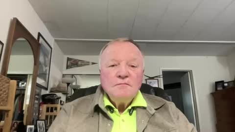 Snapshot of cookoosnest chatting on January 2025 12:30:01 AM cookoosnest online show from January 2025 12:30:01 AM